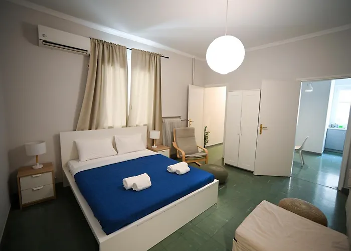 Athenian Suite By Zeussuites